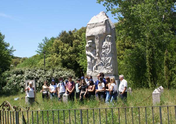 http://www.resistance-corse.asso.fr/wp-content/uploads/2021/06/Web_Monument-de-Ciniccia.jpg